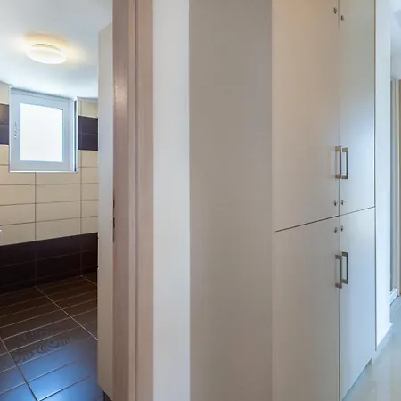 Olive Grove 別荘 *